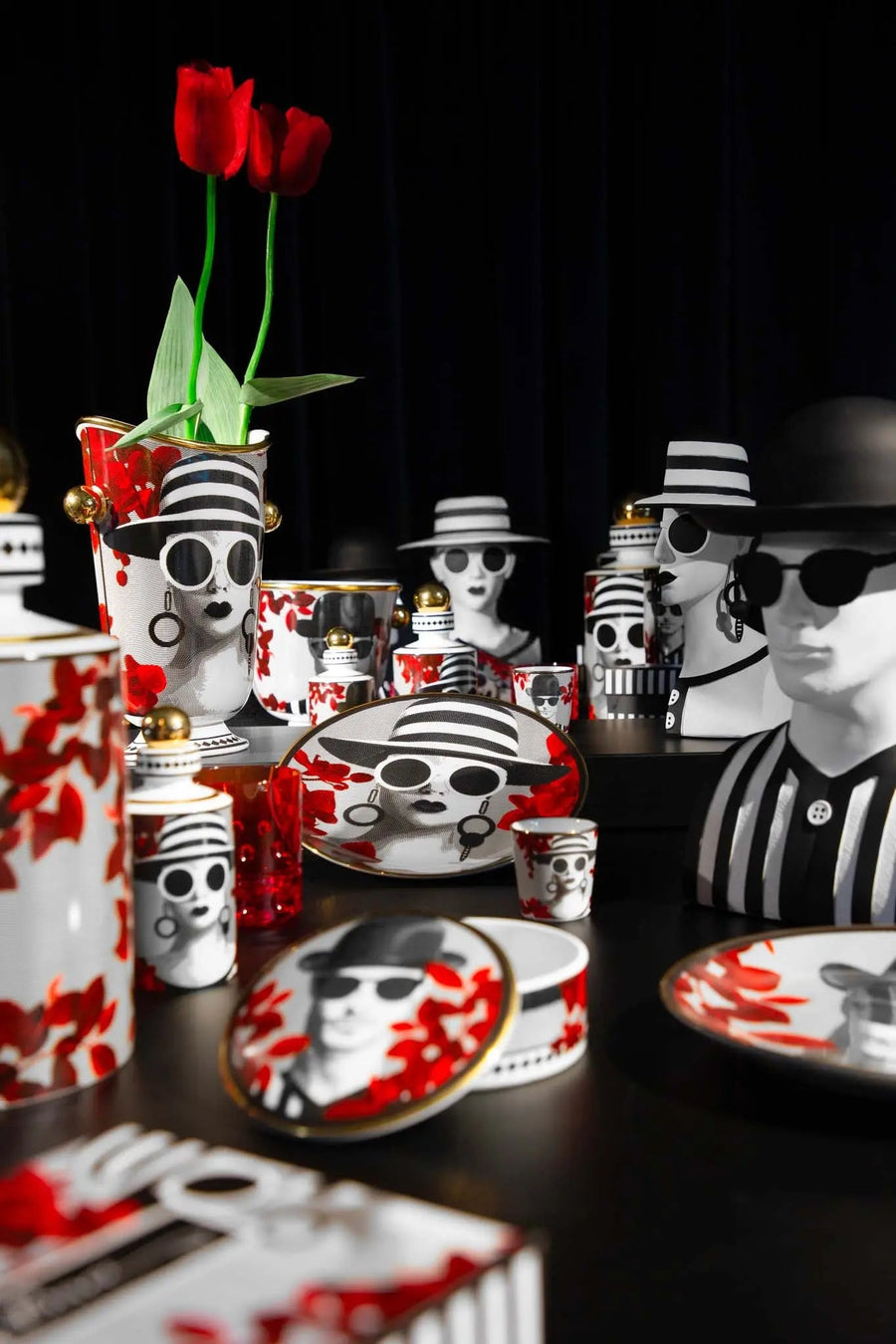 Round Box Mrs. White - Gli inseparabili - Amprio Milano